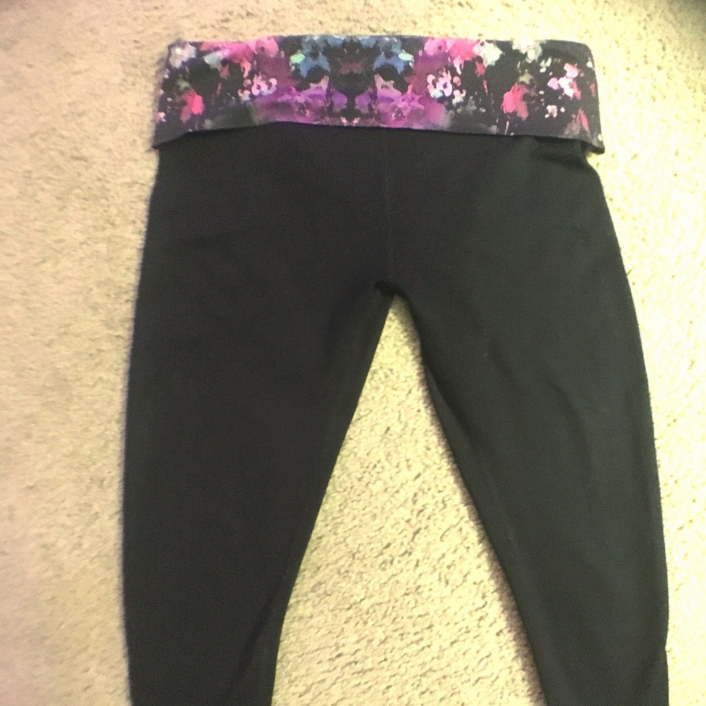 Fabletics capri length activewear leggings